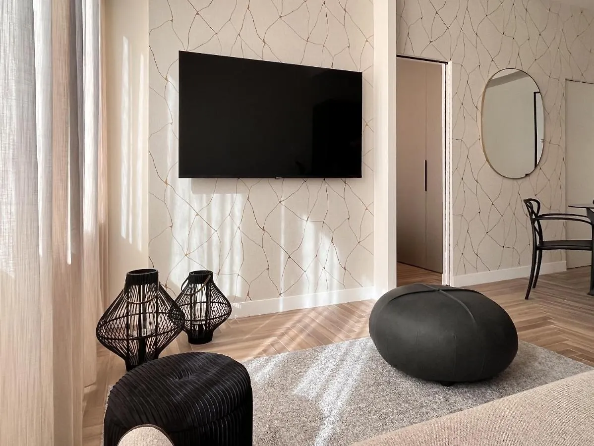 Yls Luxury Suites Milán 0*,