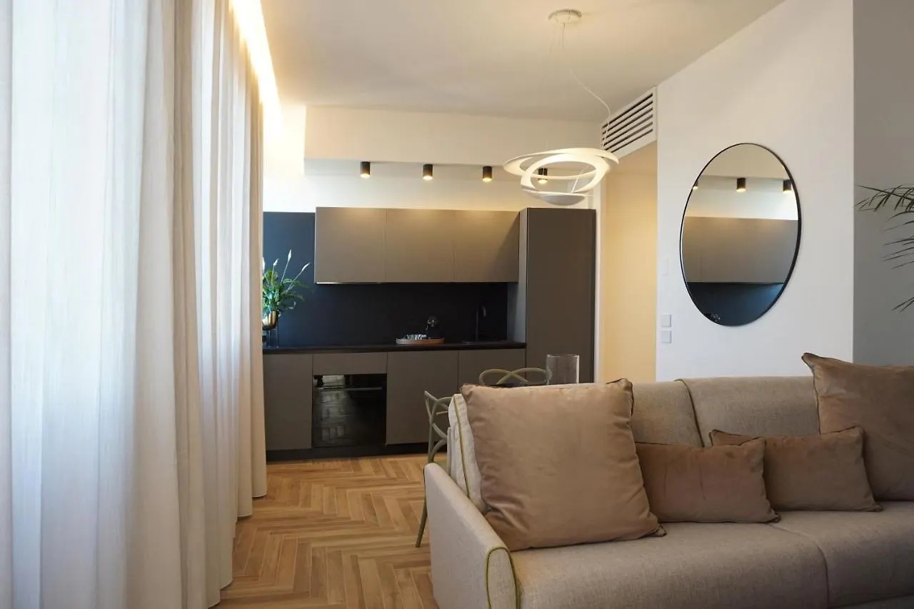 Yls Luxury Suites Milán 0*,  Italia